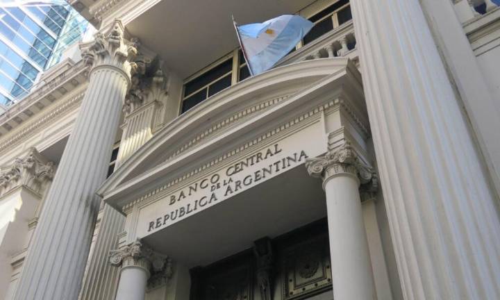 El Banco Central asegura que ya recibió los USD 20 mil millones del swap con EE.UU.