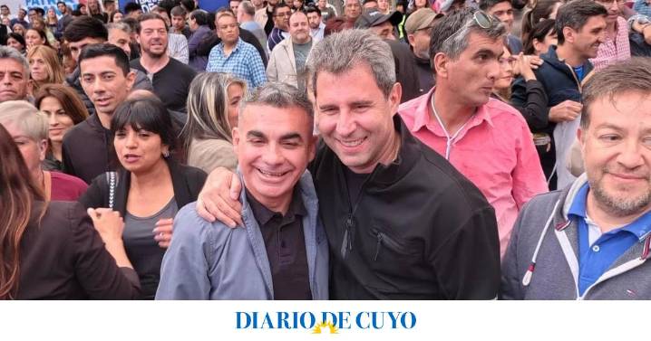 Las perlitas del acto del PJ en Rawson: el vídeo del “traspié” Uñac-Gioja; la batalla de hinchadas; y el discurso más largo
