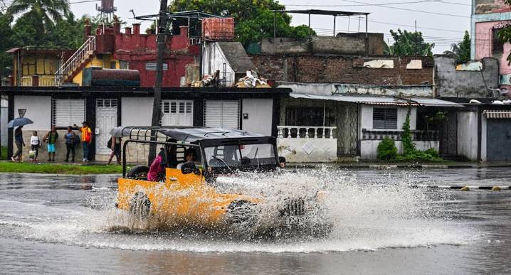 huracán Melissa se refuerza y vuelve a subir a categoría 4 al acercarse a Cuba | NHC | Guantánamo