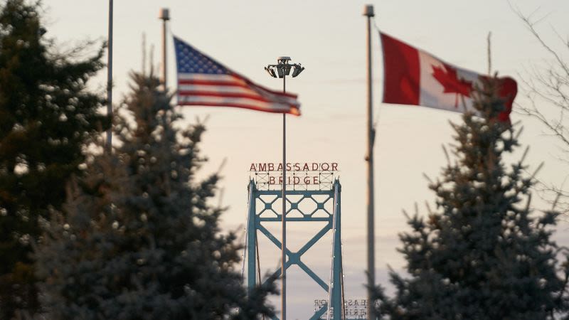 Trump dice que aumentará los aranceles a Canadá en un 10 % por difundir un "anuncio falso" de Ronald Reagan sobre aranceles