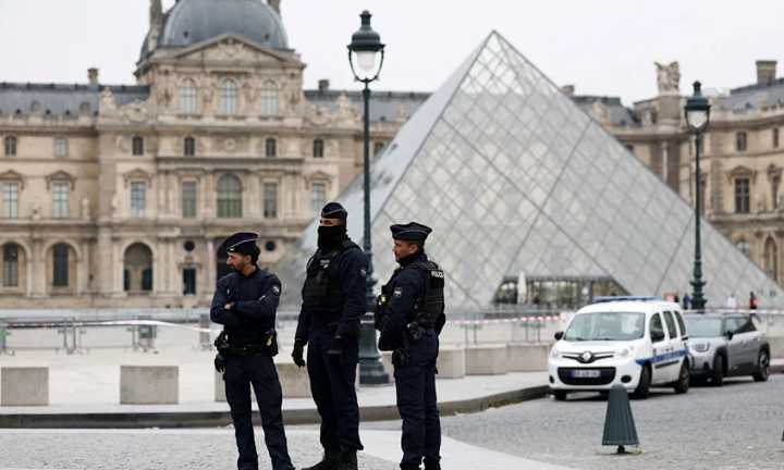 El robo al Museo de Louvre prende alertas de seguridad