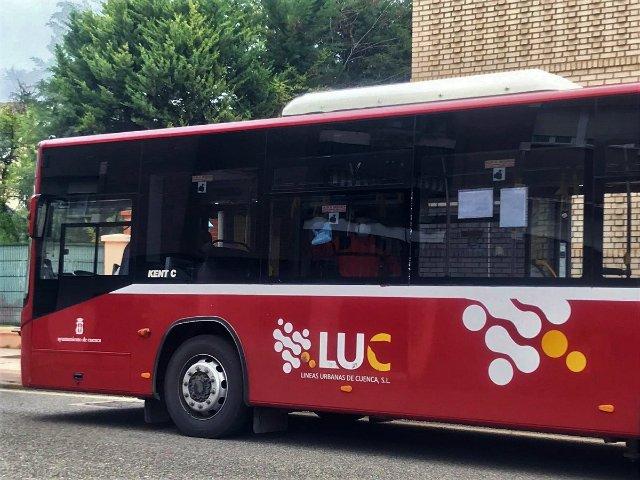 Denuncian «colapso» y esperas de más de una hora en las líneas 2 y 5 de los autobuses urbanos