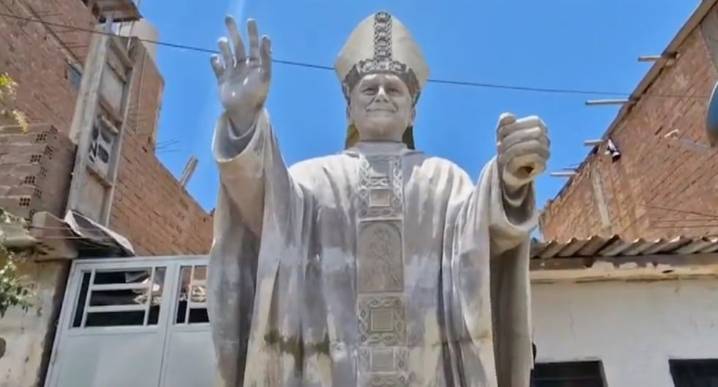 Papa León XIV: en Chiclayo construyen impresionante estatua de 5 metros del Sumo Pontífice últimas