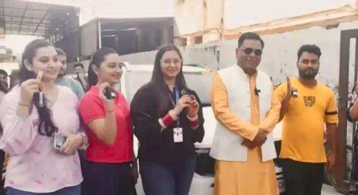 Chandigarh Entrepreneur Gifts 51 Luxury Cars To Employees On Diwali; Calls It Team Building Exercise