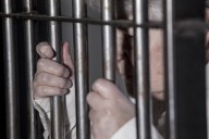 Arrestan a anciana de 82 años por matar a su esposo en un centro de rehabilitación en Carolina del Sur