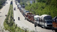 Srinagar-Jammu highway traffic gridlock enters third day