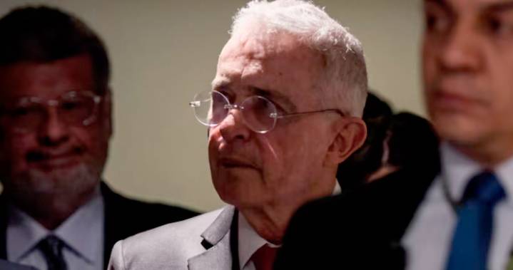 El CNE abrió indagación preliminar sobre la inscripción de Uribe al Senado