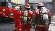 Un incendio afecta a una vivienda multifamiliar en La Victoria: se reportan dos heridos y 11 unidades de bomberos