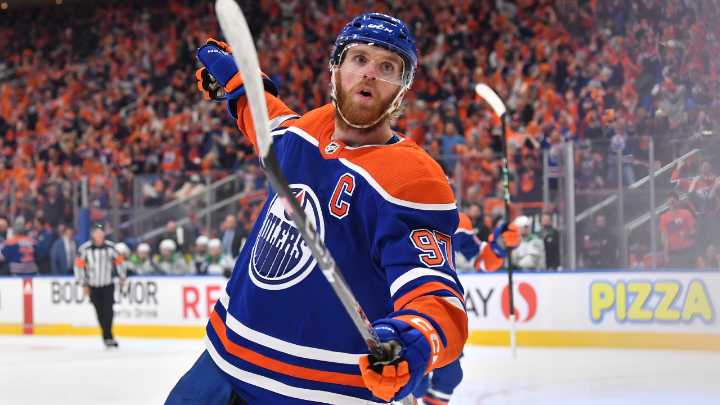 Trophy Tracker: McDavid of Oilers favorite to win Hart Trophy  for 4th time
