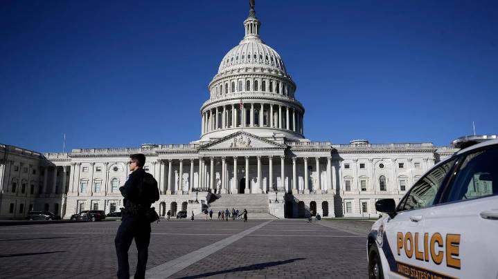 Republicans focus on U.S. government shutdown amid protests
