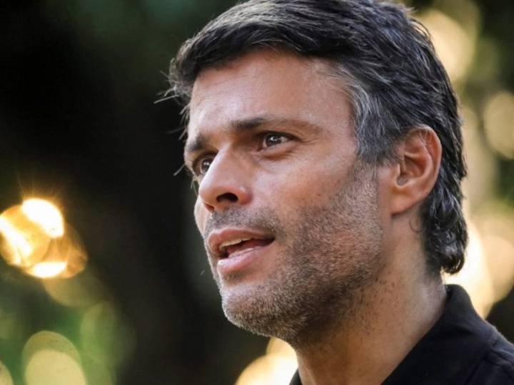 Maduro solicita al TSJ retirar la nacionalidad a Leopoldo López por apoyar la invasión militar