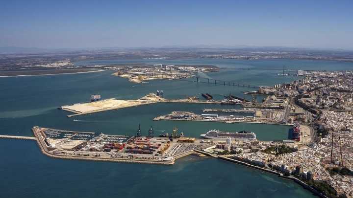 El Puerto de Cádiz recupera la conexión marítima con Marruecos gracias a un nuevo servicio de contenedores