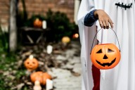 Espeluznante decoración de Halloween en un barrio de Estados Unidos provoca pesadillas a los vecinos: “lo más aterrador que he visto”