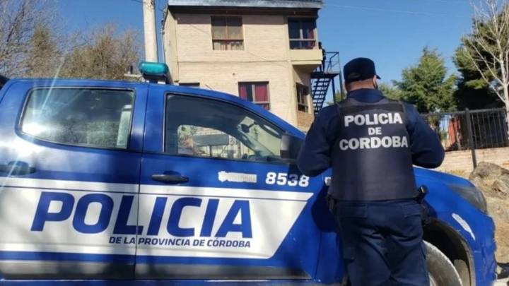 Hallaron a una mujer muerta y mutilada en su casa de Córdoba