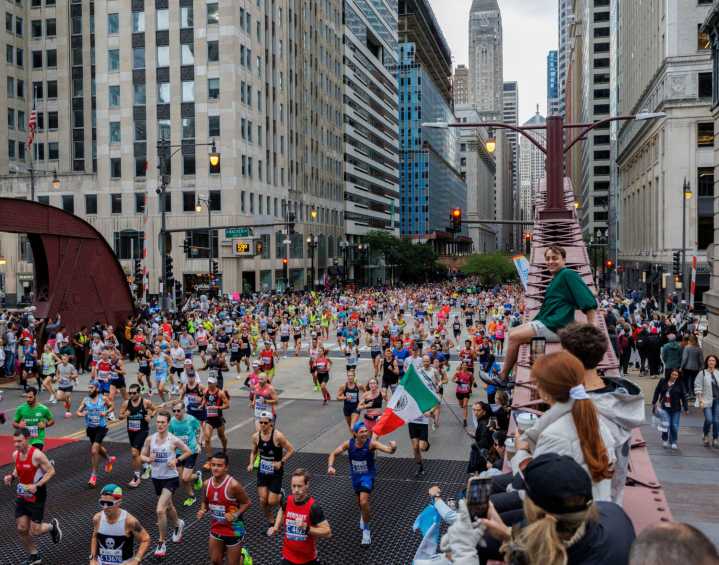 Immigration crackdown stirs unease ahead of this weekend's Chicago Marathon