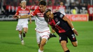 Estudiantes sufrió el empate agónico de Newell's y se quedó sin punta