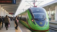 Millones se subieron a un tren para celebrar el Medio Otoño en China obteniendo nuevo récord ferroviario