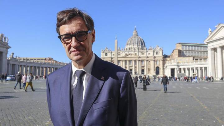 El papa León XIV recibe en audiencia al presidente Illa