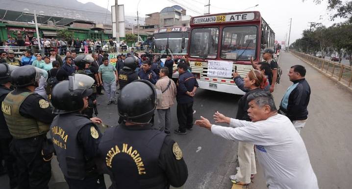 Transportistas de Lima y Callao anuncian paro para el 4 de noviembre por falta de seguridad