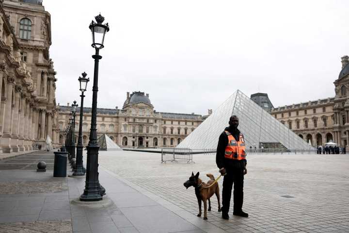 Louvre director summoned to appear before lawmakers to answer questions on theft