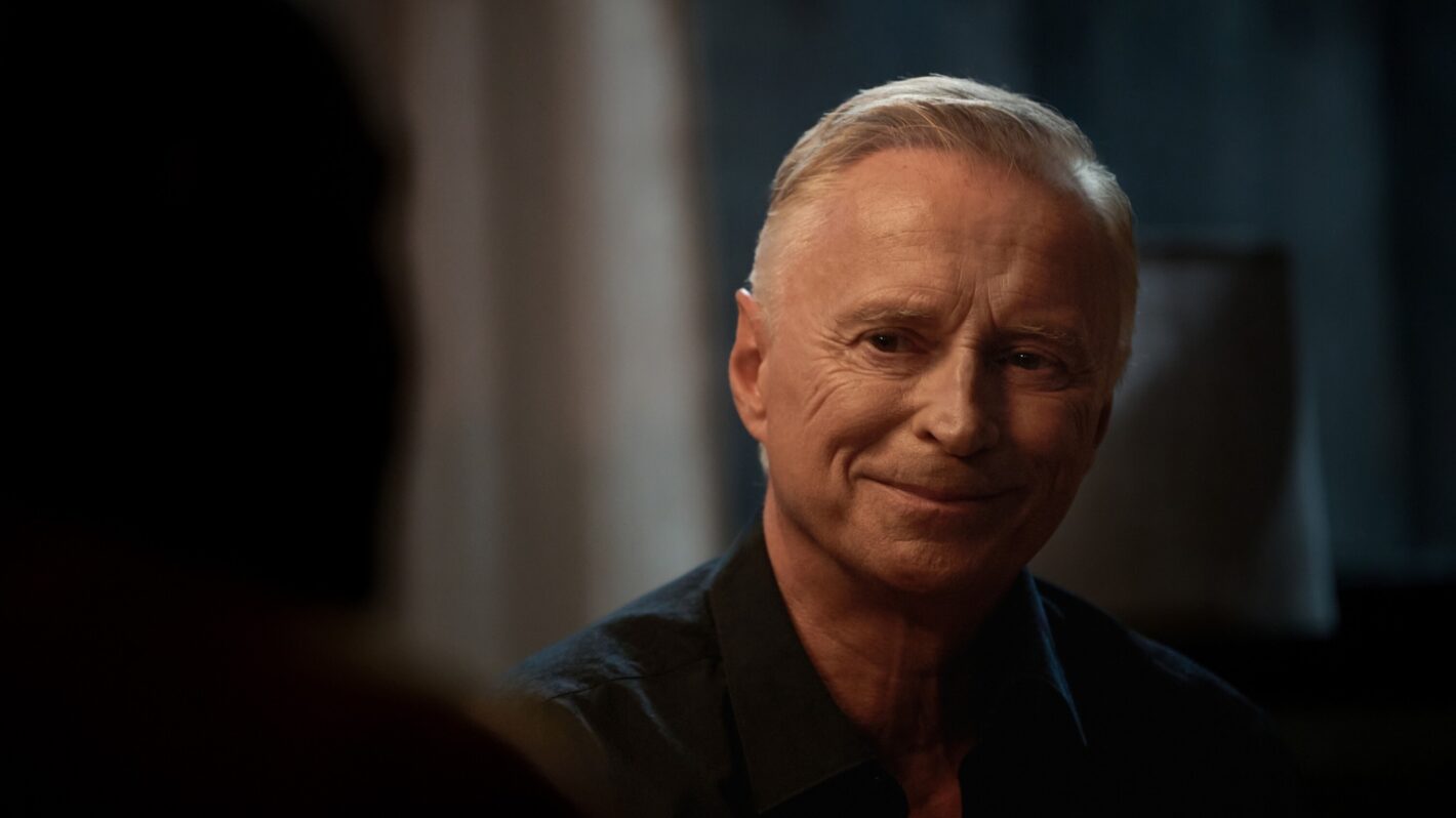 'Watson': Robert Carlyle Talks Sherlock's Reunion With Watson and Pittsburgh Mystery