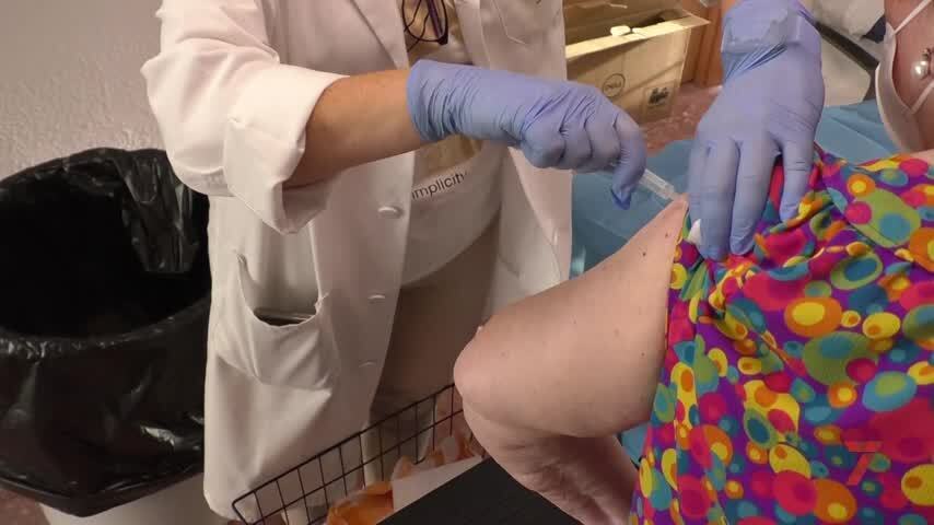 Arranca la campaña de vacunación contra gripe y covid en residencias de mayores