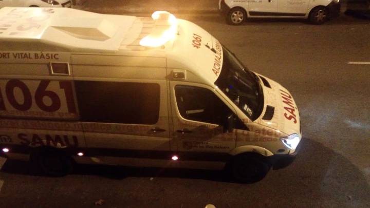 Herido grave un motorista en Palma tras chocar contra una señal