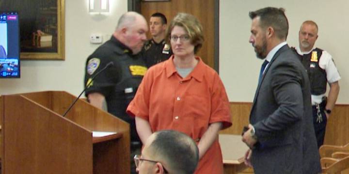 Lewis Co. woman pleads guilty to raping teenage boy
