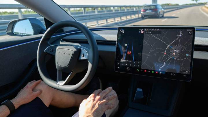Probe Opened Into Tesla's Self-Driving Vehicles Over Traffic Violations