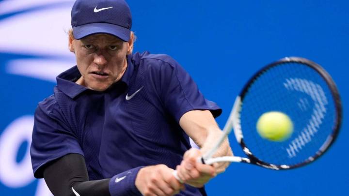 Jannik Sinner bests Ben Shelton to reach Paris Masters semis