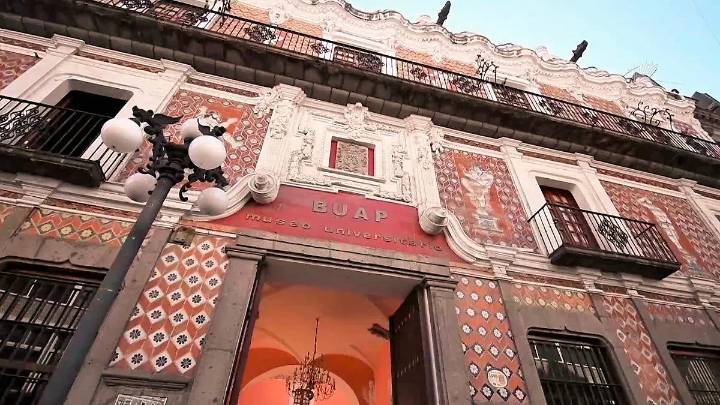 Disfruta del cine de terror gratis en una casona antigua de Puebla