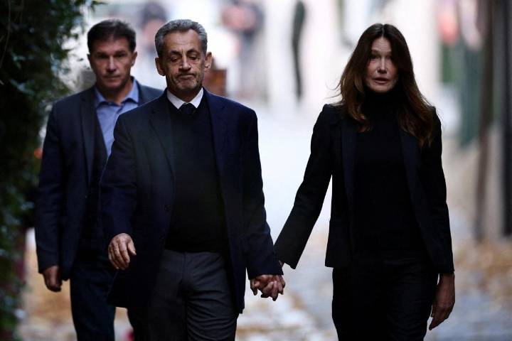 Sarkozy entró en prisión para cumplir su condena por recibir plata de Gadafi