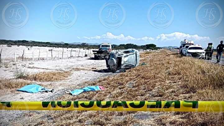 Dos mujeres pierden la vida en volcadura sobre la carretera Saltillo