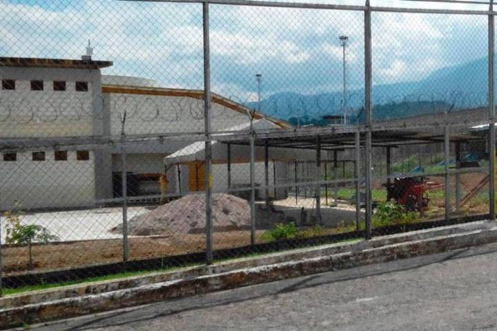25 años de cárcel por violar a su pareja