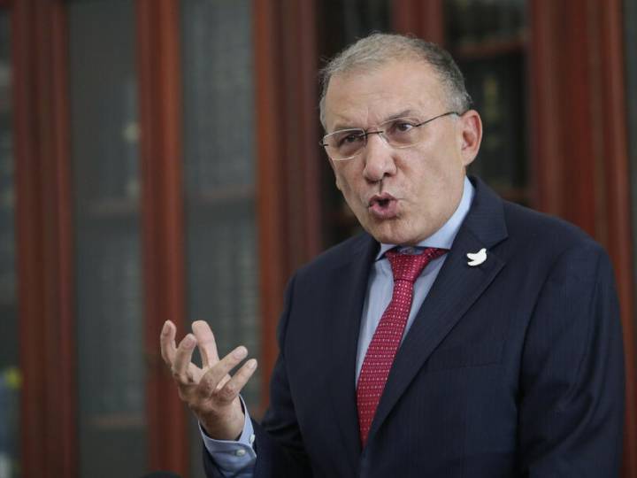 Roy Barreras lanzó su candidatura y se ‘desmarcó’ del gobierno