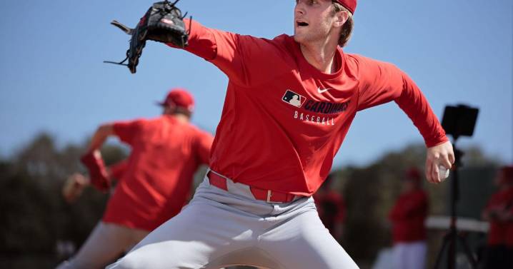 Pumping brakes on Cardinals prospect Mathews not a bad thing