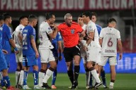 Violencia y polémica en Chile: el penal a favor de la U en el último minutos que privó a Lanús de la victoria