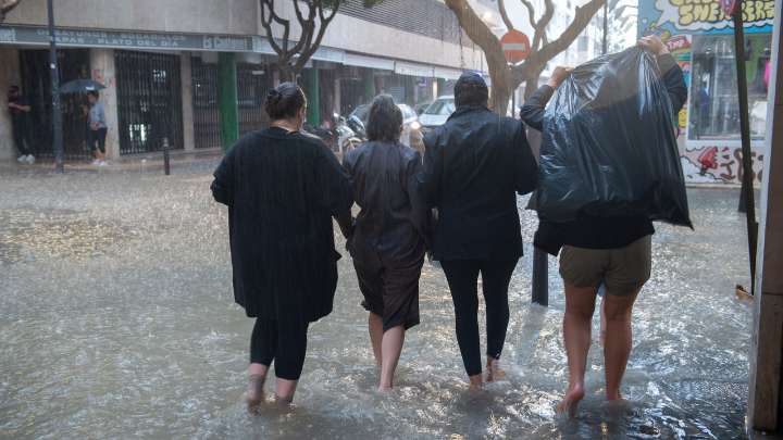 Última hora de la DANA Alice en España, en directo: la AEMET activa la alerta roja por lluvias torrenciales en Alicante y Murcia