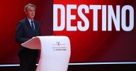 Feijóo promete a los empresarios "más PIB y menos BOE"