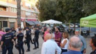 Vox denuncia un intento de "boicot" por parte de la "extrema izquierda" en una carpa informativa en Sevilla