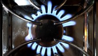 Nicor's record-breaking $314M rate hike request should be cut by a third, ICC staff says