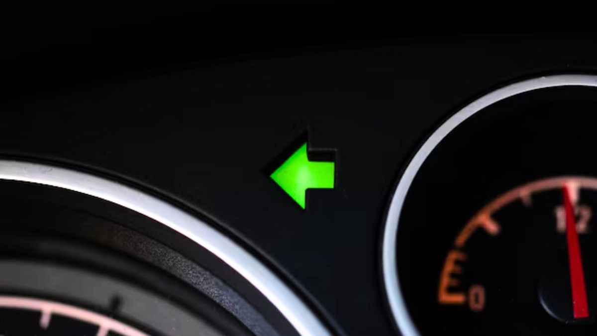 Qué significa que la luz de giro del auto suene más rápido y por qué es un problema