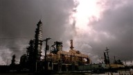Dos refinerías de petróleo vinculadas a Rusia sufren un incendio y un explosión en Hungría y Rumanía