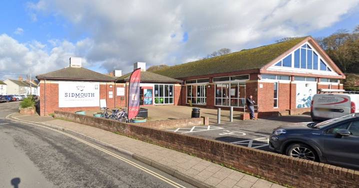 Specialist divers to repair Devon swimming pools