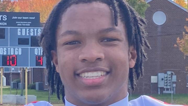 Watch Conrad score fourth-quarter TD for close win over Newark