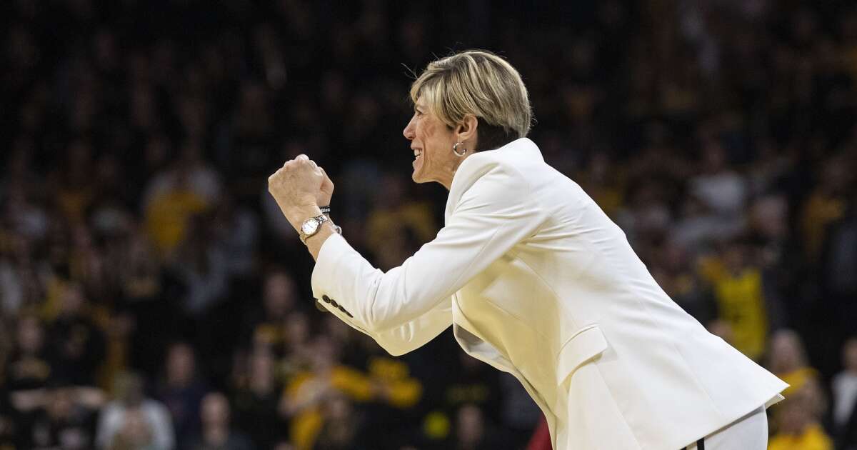 Five-star 2026 basketball recruit McKenna Woliczko commits to Iowa