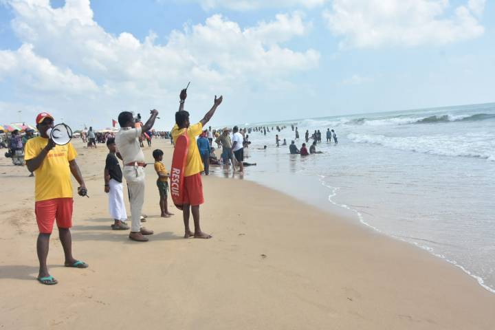 Cyclone ‘Montha’: Odisha starts evacuation, deploys 128 disaster response teams in 8 dists
