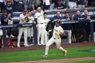NL Division Series: Brewers jump all over Cubs in Game 1