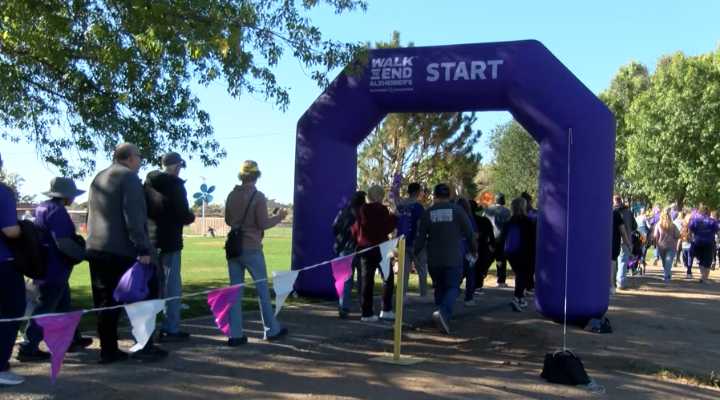 Annual walk held to raise money for Alzheimer's Association of New Mexico