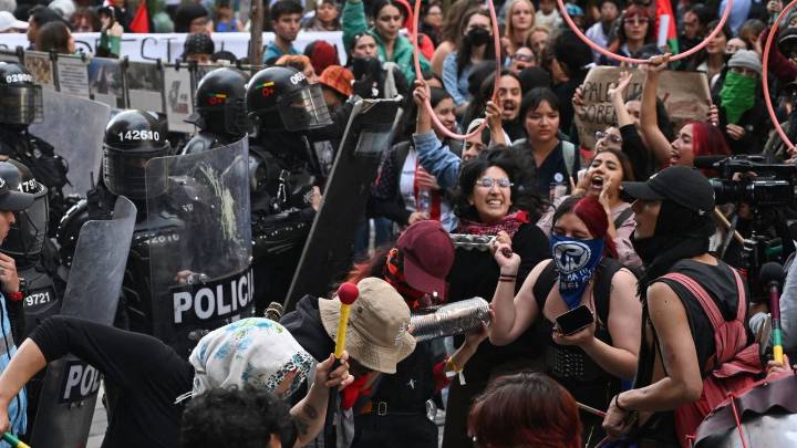 Rechazo en Colombia a vandalismo de encapuchados en protestas pro Palestina: sectores cuestionan postura del presidente Petro